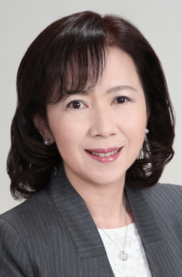 代表取締役社長　岡本 二美代
